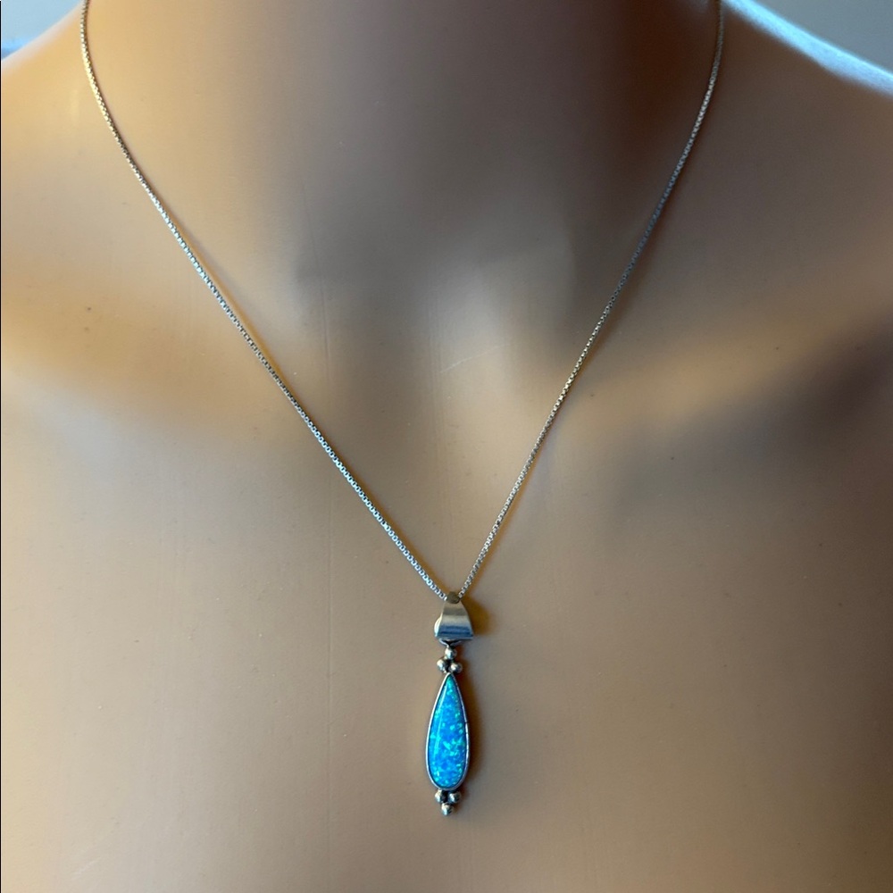Vintage Sterling Silver Blue Fire Opal Necklace & Pendant - Picture 5 of 7